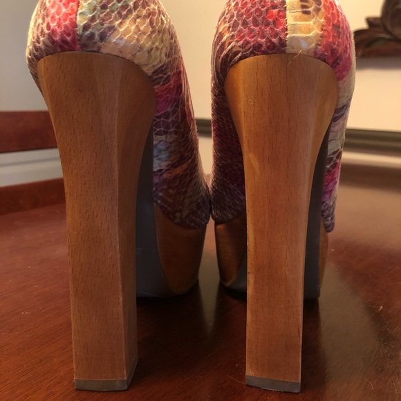 Open toe heels - Picture 3 of 6